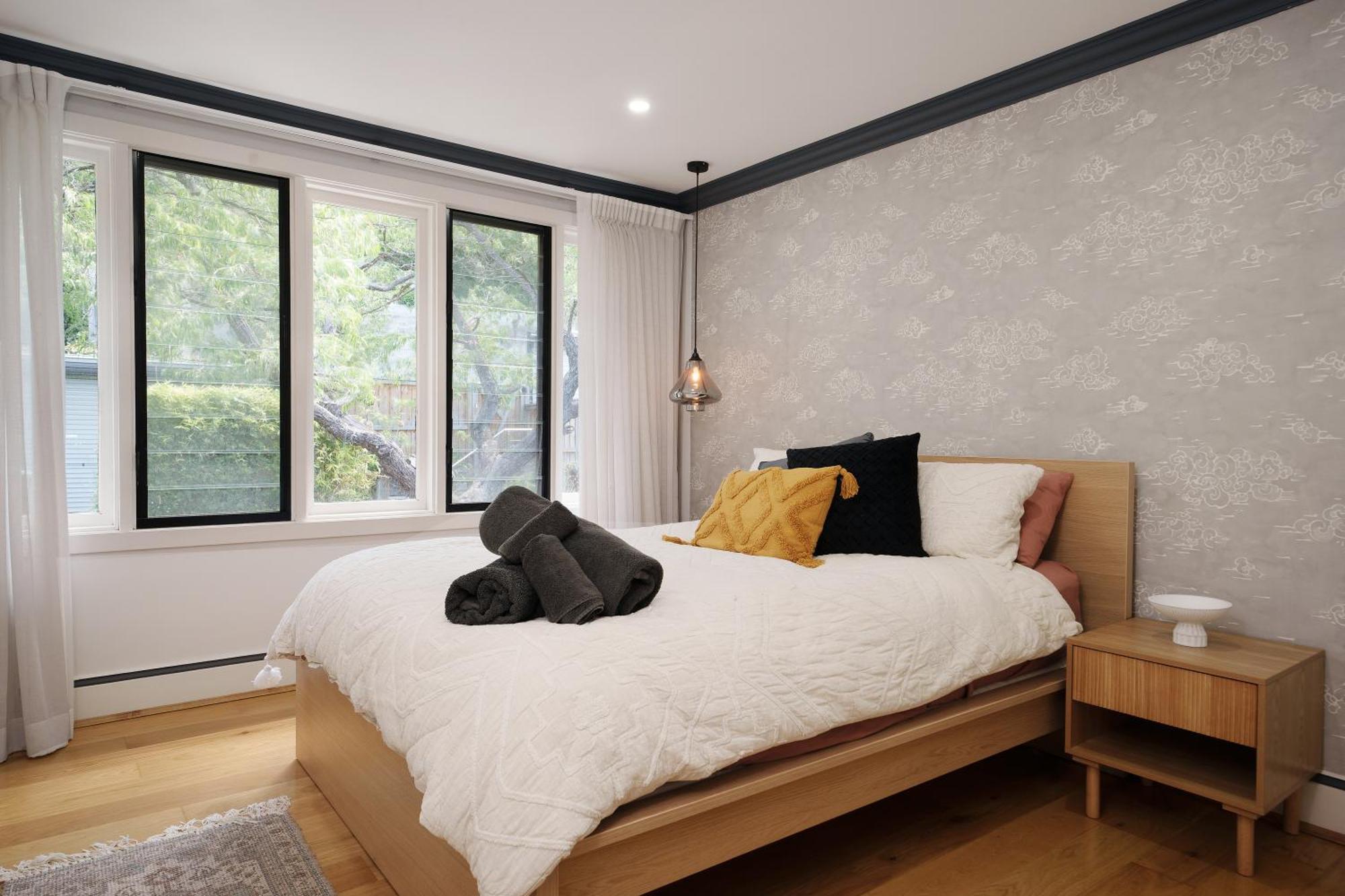 Spacious Glebe Luxe House 2br, 2ba, Free Lockable Parking And Entertainer's Kitchen Sydney