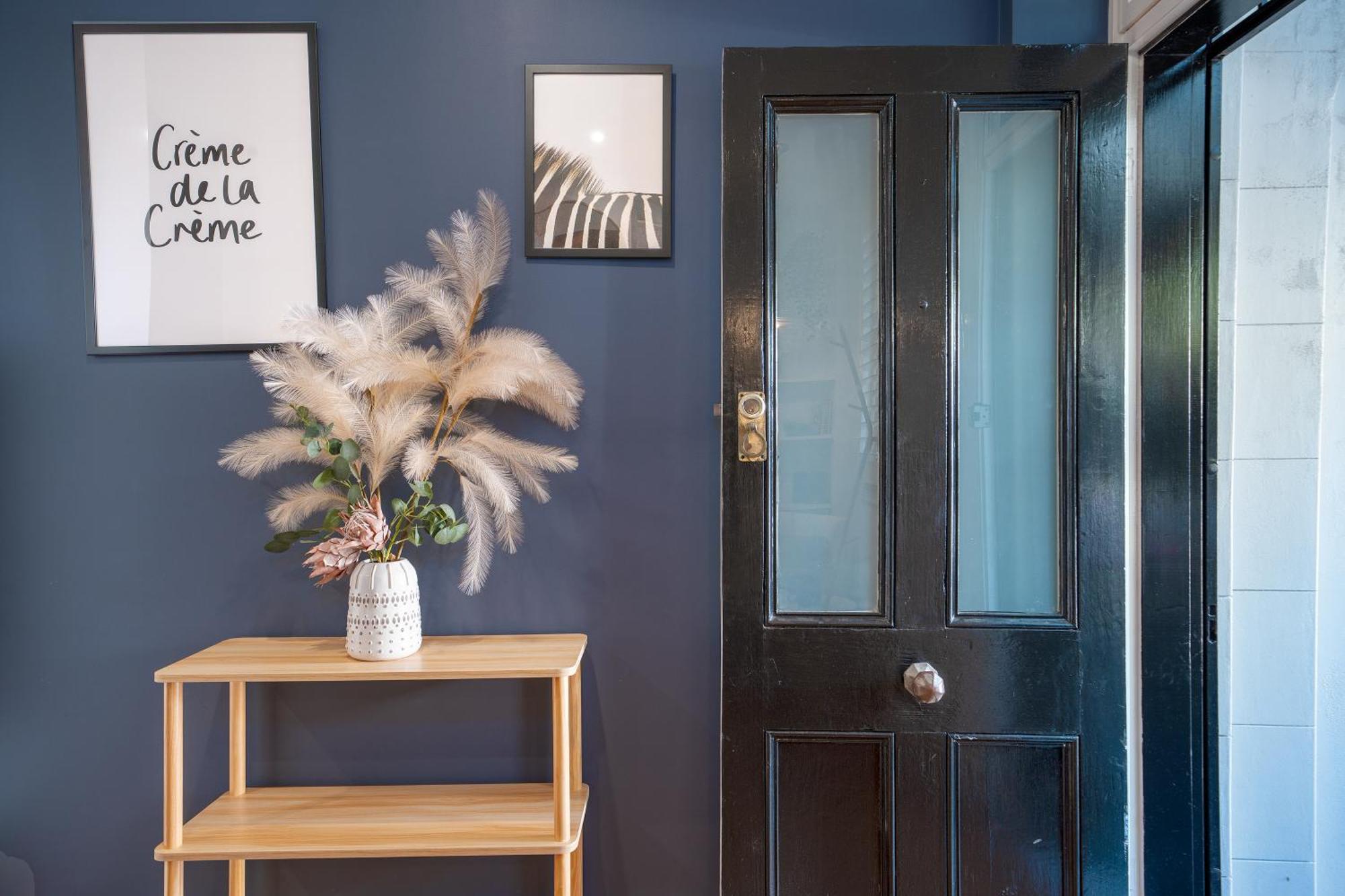 Spacious Glebe Luxe House 2br, 2ba, Free Lockable Parking And Entertainer's Kitchen Sydney