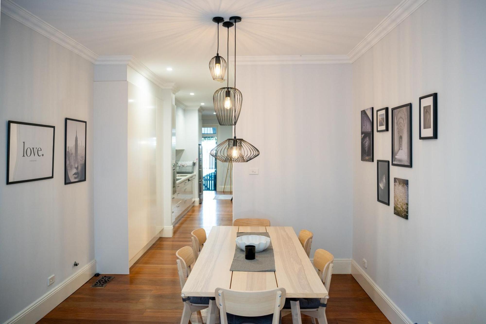 Spacious Glebe Luxe House 2br, 2ba, Free Lockable Parking And Entertainer's Kitchen Ferienhaus