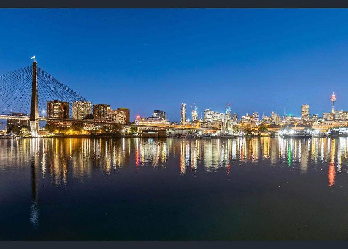 Spacious Glebe Luxe House 2br, 2ba, Free Lockable Parking And Entertainer's Kitchen Sydney