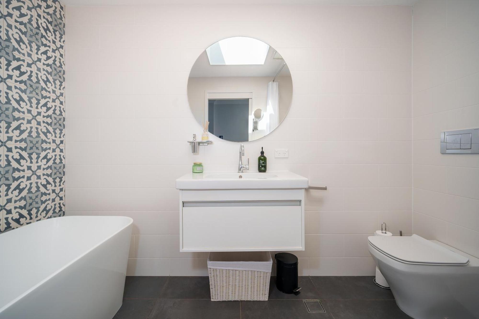 Holiday home Spacious Glebe Luxe House 2br, 2ba, Free Lockable Parking And Entertainer's Kitchen